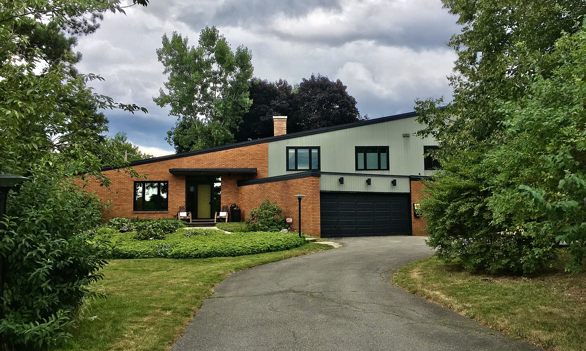 Residential chimney repairs and masonry restoration in Marion County, Indiana Residential chimney repairs and masonry restoration in Marion County, Indiana